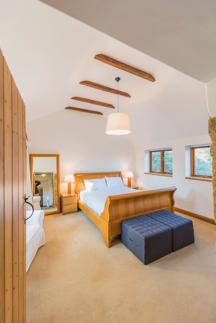 The Bedroom Whitley Coach House