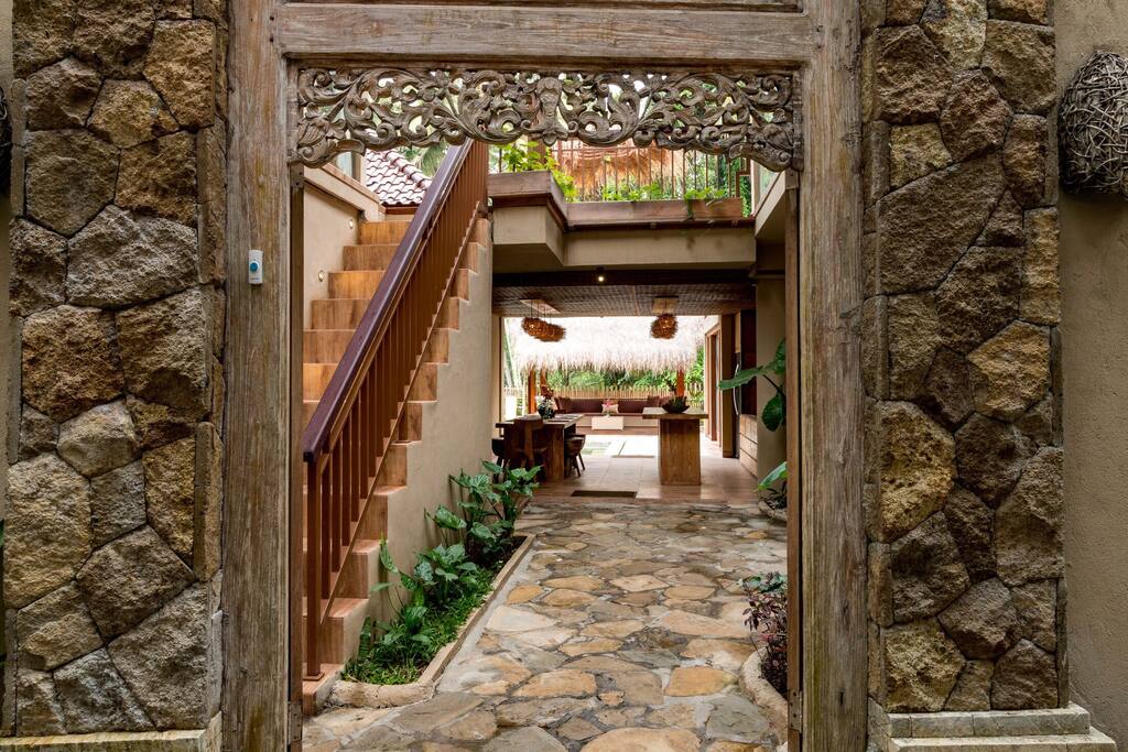 Dewi Gayatri Villa entrance