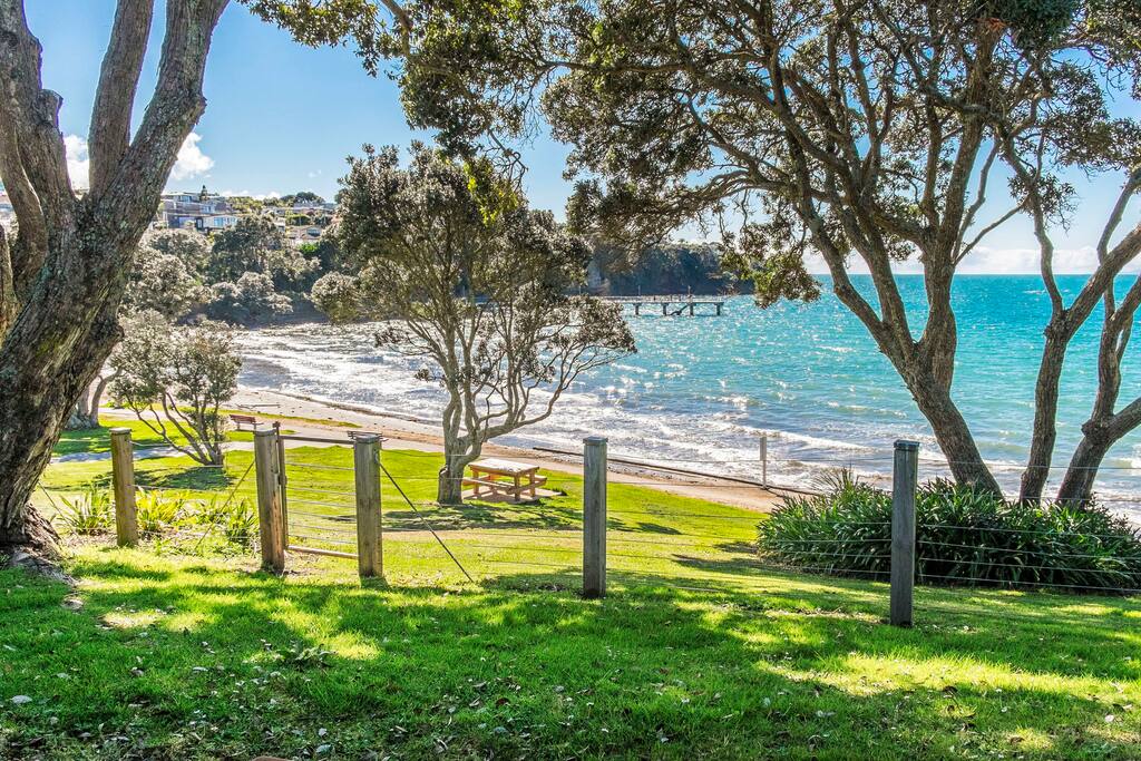 Murray's Bay Beach