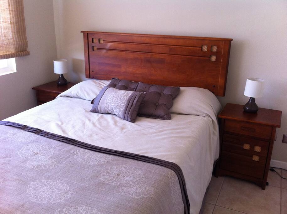Dormitorio con Tv, 2 closets
