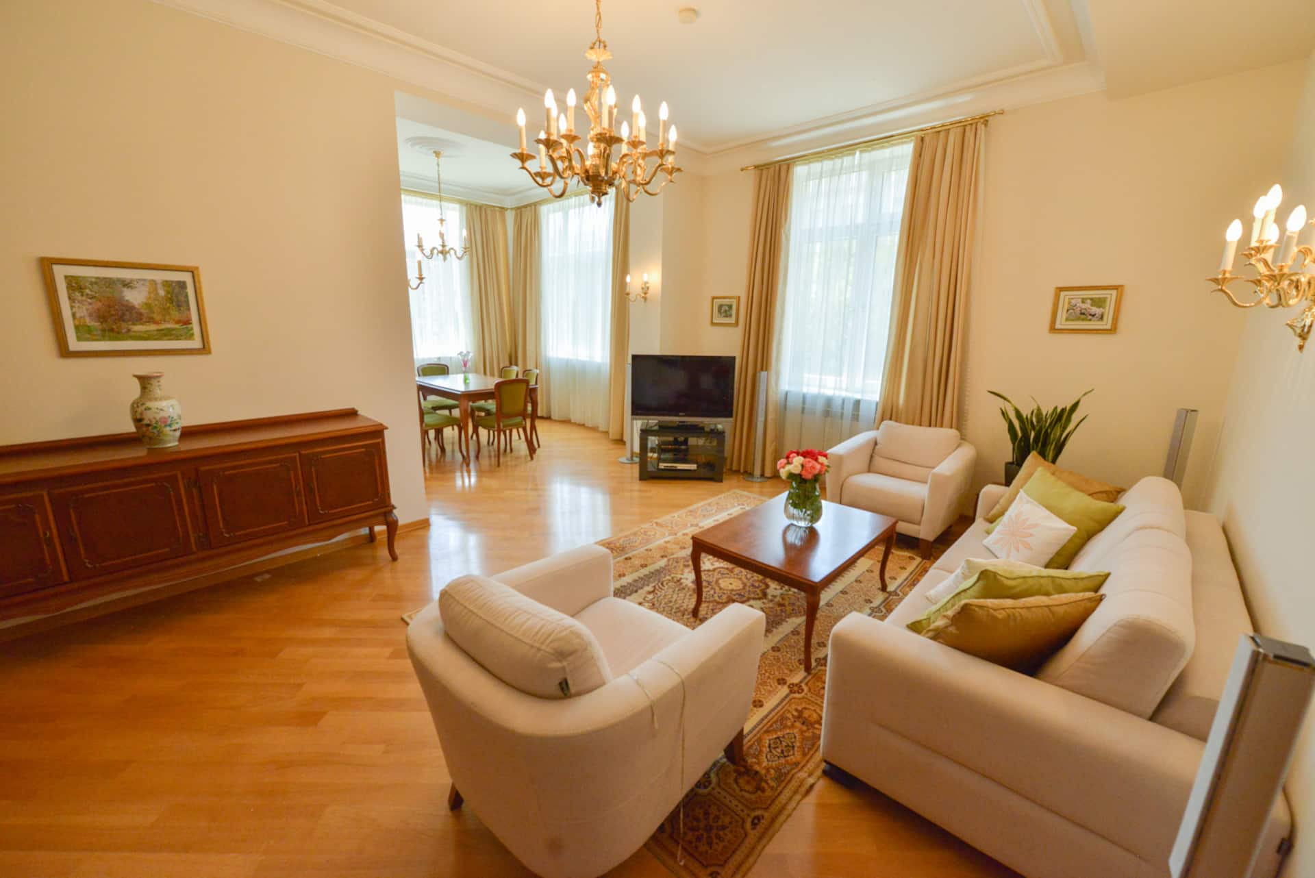 Fantastic 2 Bedroom Apartment on Nizami street!