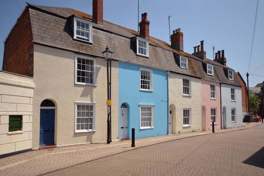 Blue Bay Cottage Cove Street, Weymouth Harbour Houses for Rent in