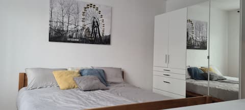 Spacious 2 bedroom apartment in a central location