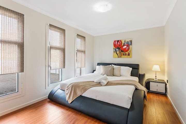 Space and Privacy, 25min to City gallery image 3