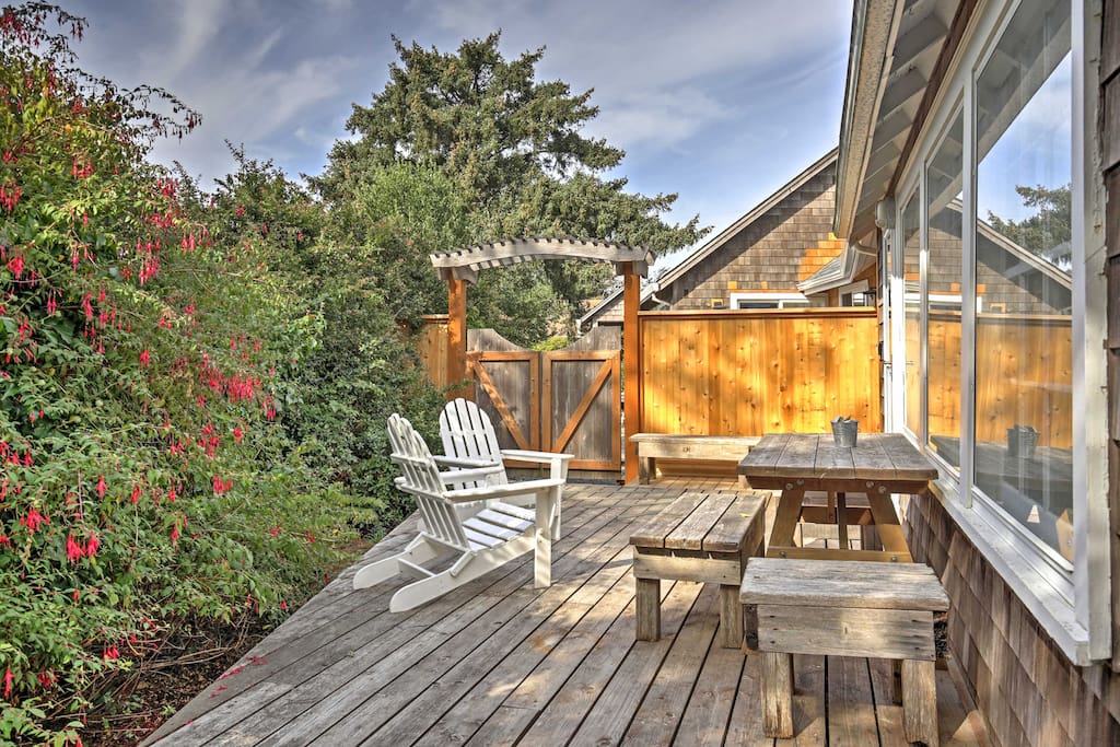 With plenty of privacy and lush surroundings, the back deck will quickly become your favorite spot on the property.