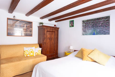 Inside the City Walls New Balcony Apt