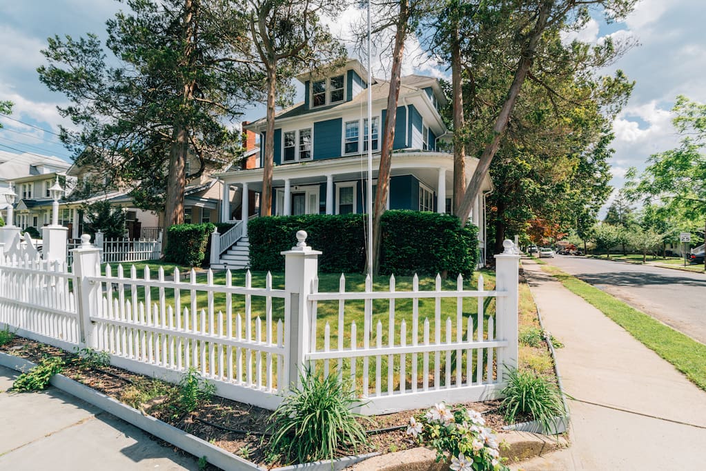 The Blue House Houses for Rent in Asbury Park, New Jersey, United States