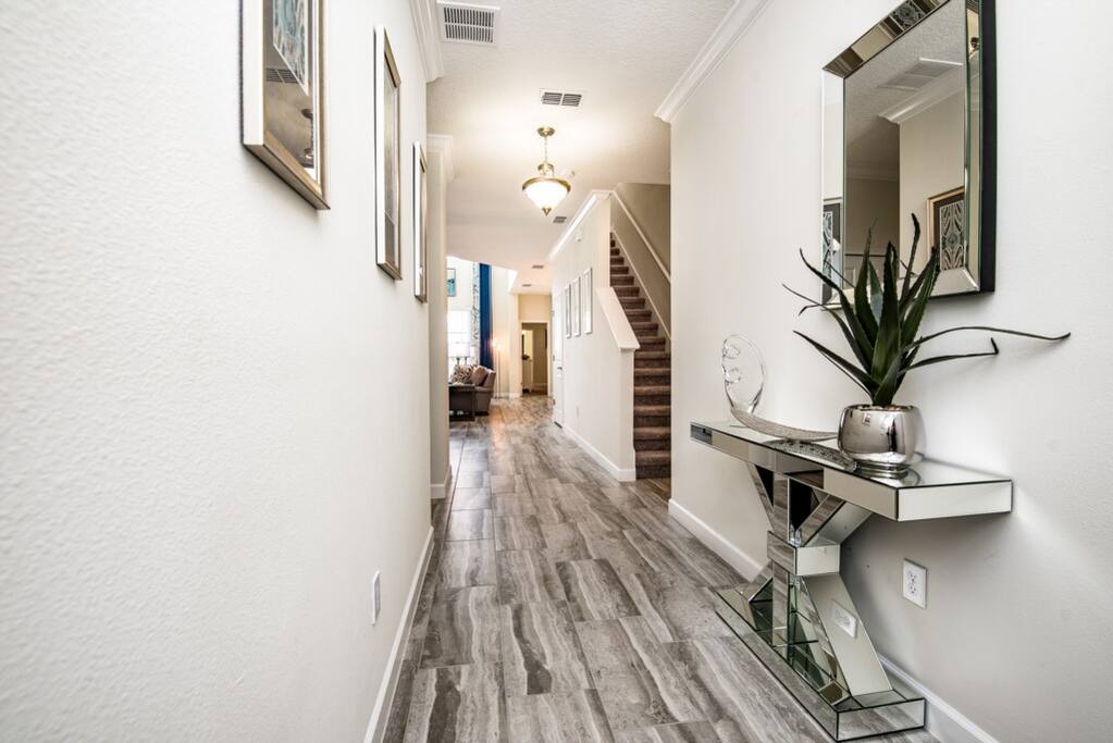 4755KingsCastleCir-4