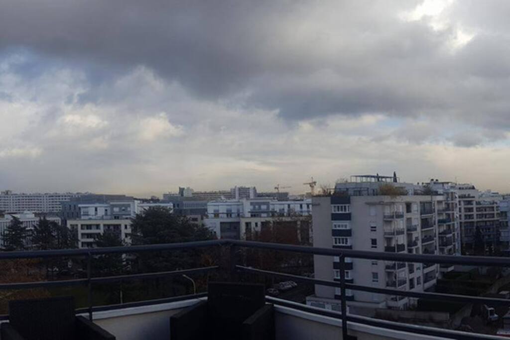 Terrasse immense, dernier étage