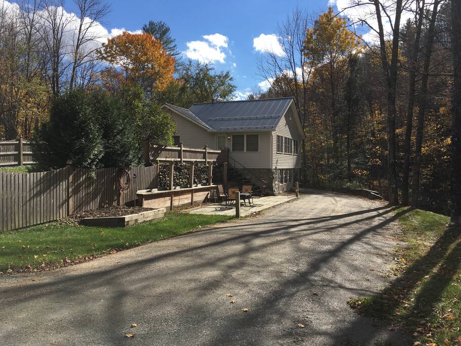 Patio with 30' bar