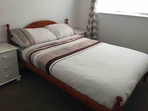 Private, spacious double room in Draycott, Derby