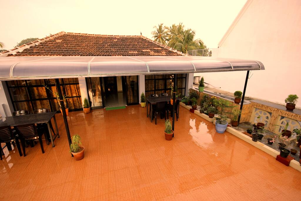 Waters Edge Apartment Entrance