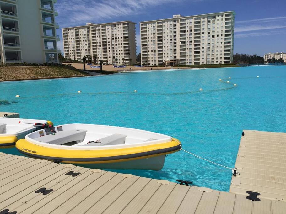 Aparcadero de botes, Laguna navegable