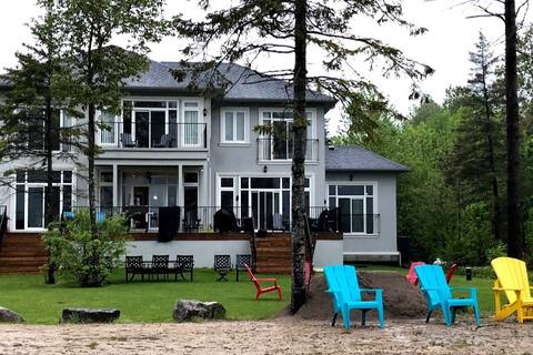New Private 6 Bedroom Lakehouse with Beach