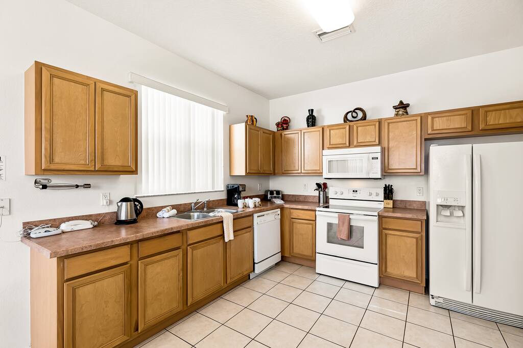 Full Service Kitchen