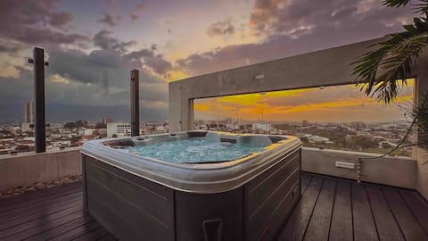 Quiet Gorgeous Queen Bed Studio Apartment+Jacuzzi