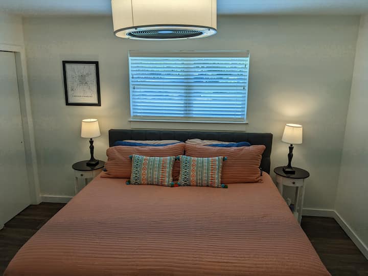 Guest Bedroom 1 with new king size bed