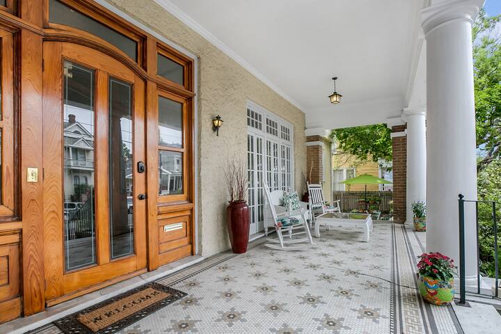 Grand Luxury in the Garden District, 9 bedrooms gallery image 5