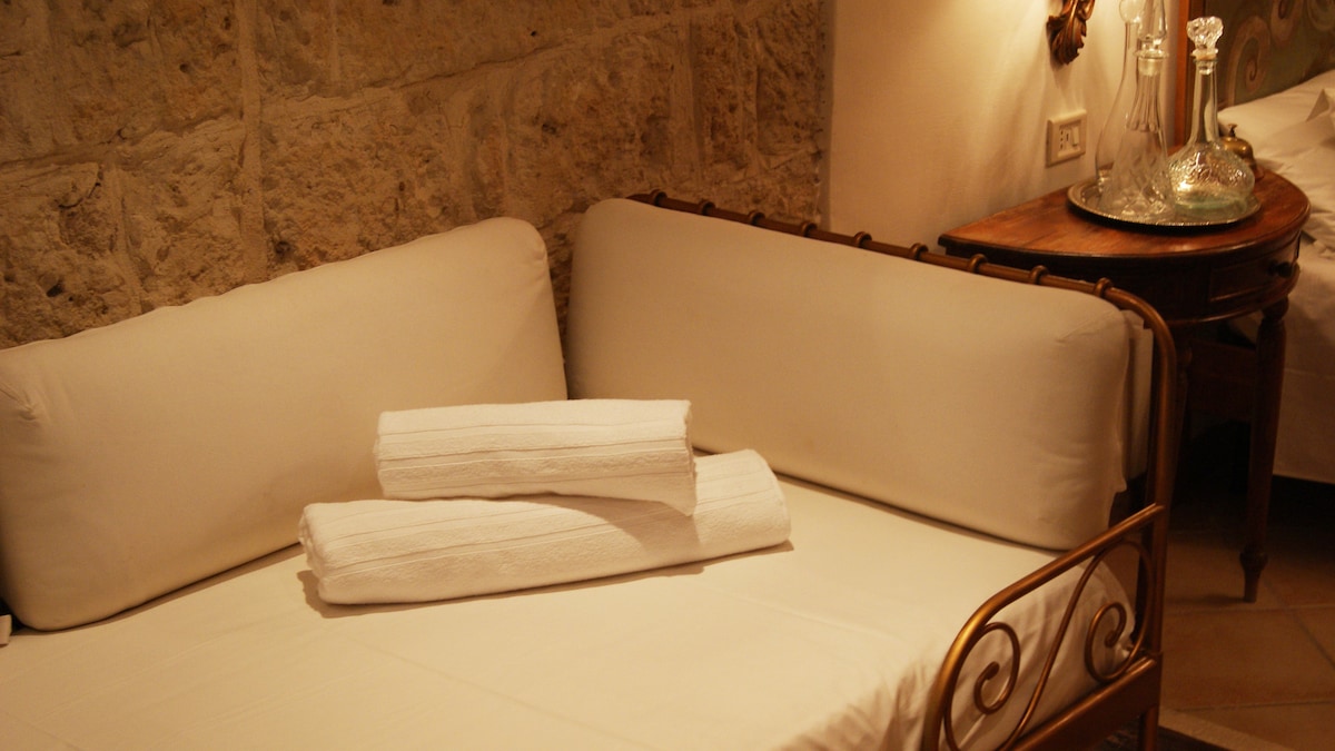 JEDNOLÔŽKOVÁ POSTEĽ