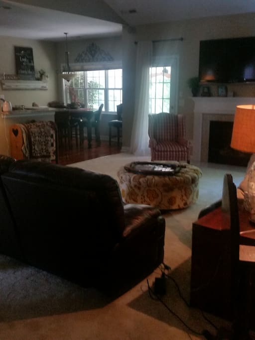 Living room w/recliners