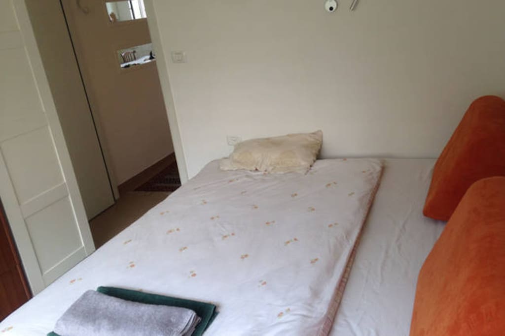 Secondary bedroom