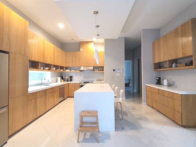 Peculiar Nest managed Airbnb listing 2