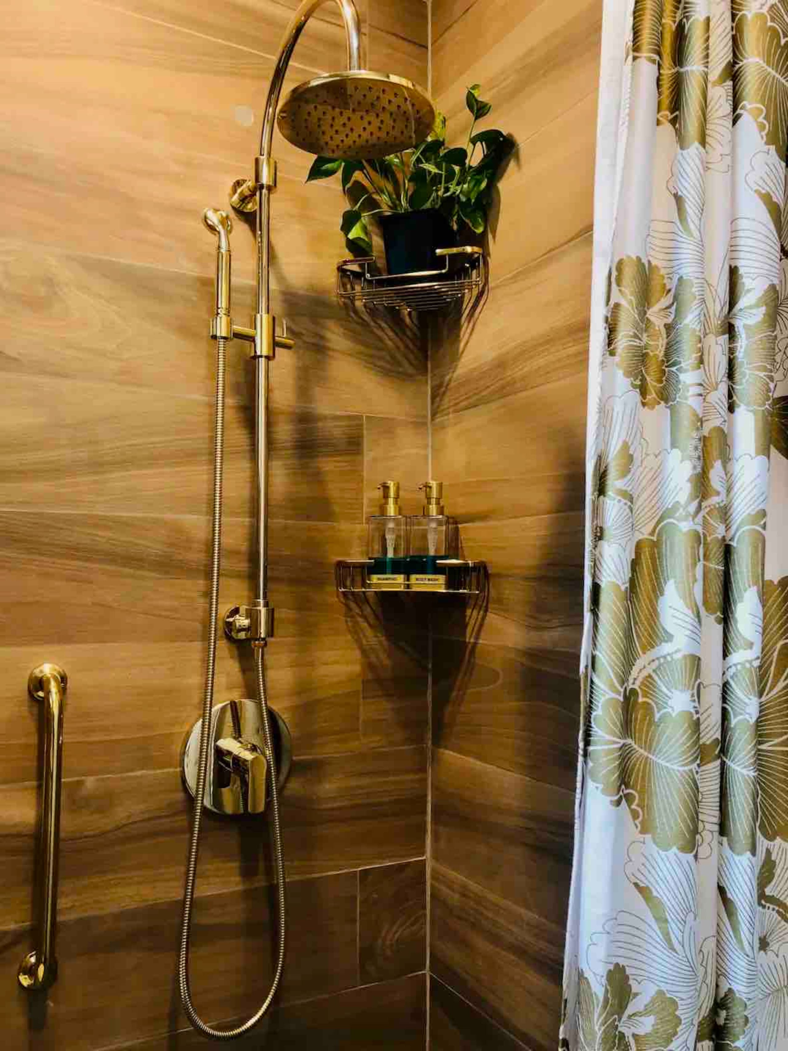 Guesthouse in San Francisco · ★4.98 · Studio · 1 bed · 1 bath - Image 12