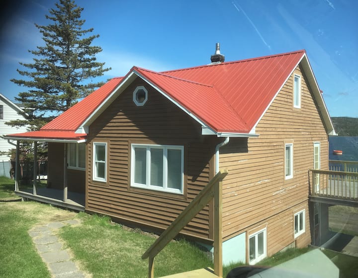Bay House, Lewisporte