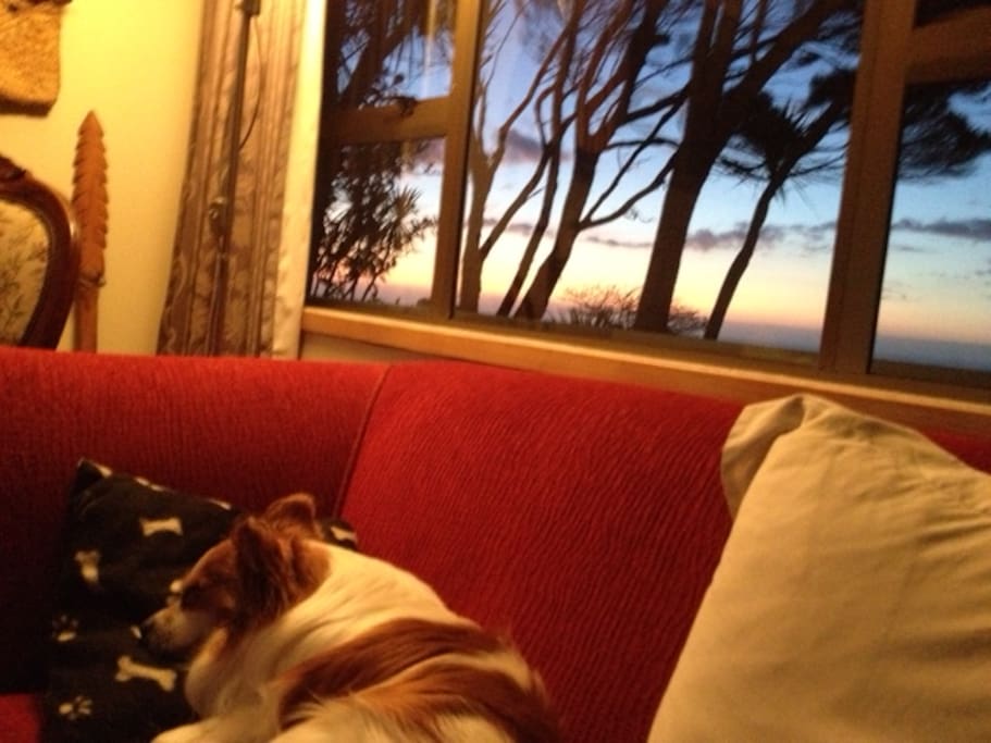 Peaceful sea views with beautiful sunsets