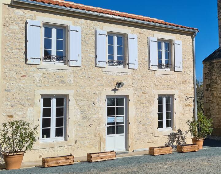 Bird's Lodge Vacation homes for Rent in SaintMartinLarsenSainte