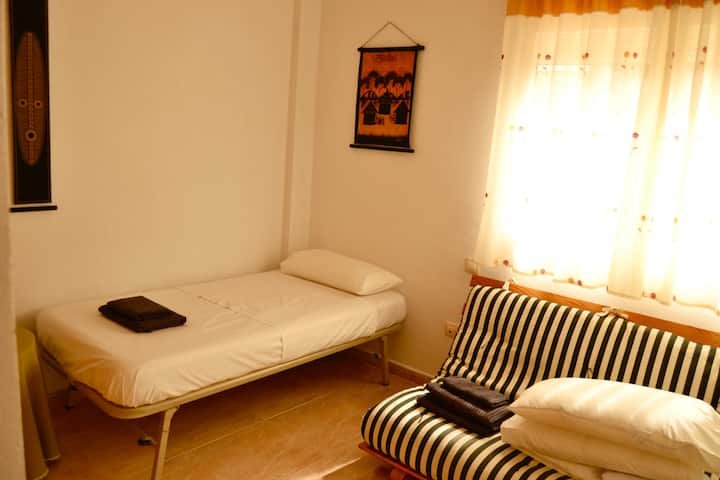 Forth Bedroom with Futon/Habitacion Nº4 Con Futon