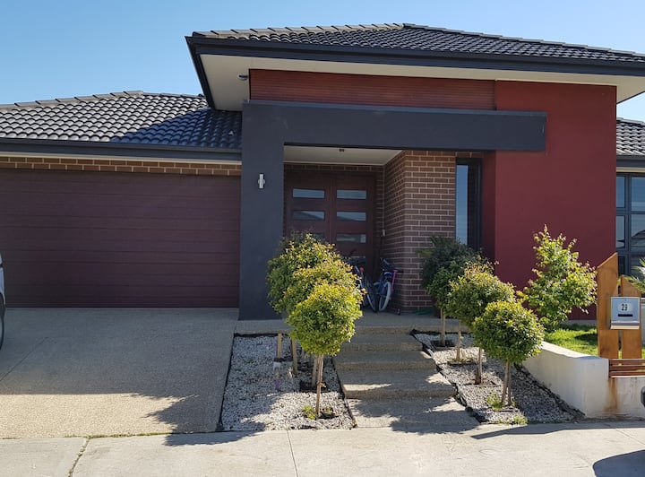 Narre Warren South Holiday Rentals & Homes Victoria, Australia Airbnb