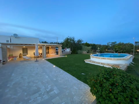 Popular Airbnb listing: Pajara Fazzadio in Presicce Acquarica