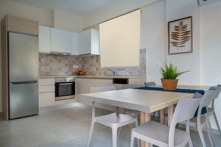 300m from Beach w/Private Pool, Walk to Amenities gallery image 5