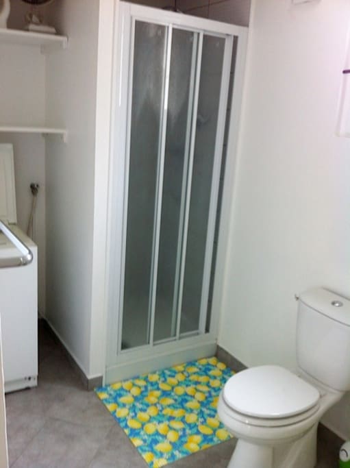 WC, douche et lave-linge