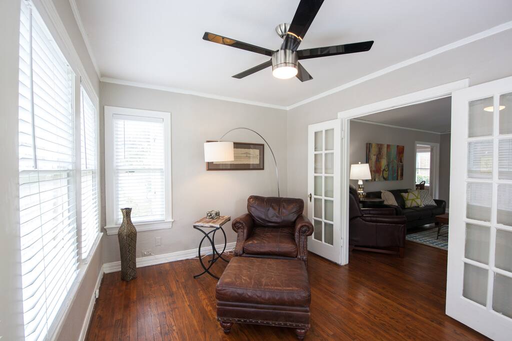Sun Room/Office - perfect for relaxing or getting some work done