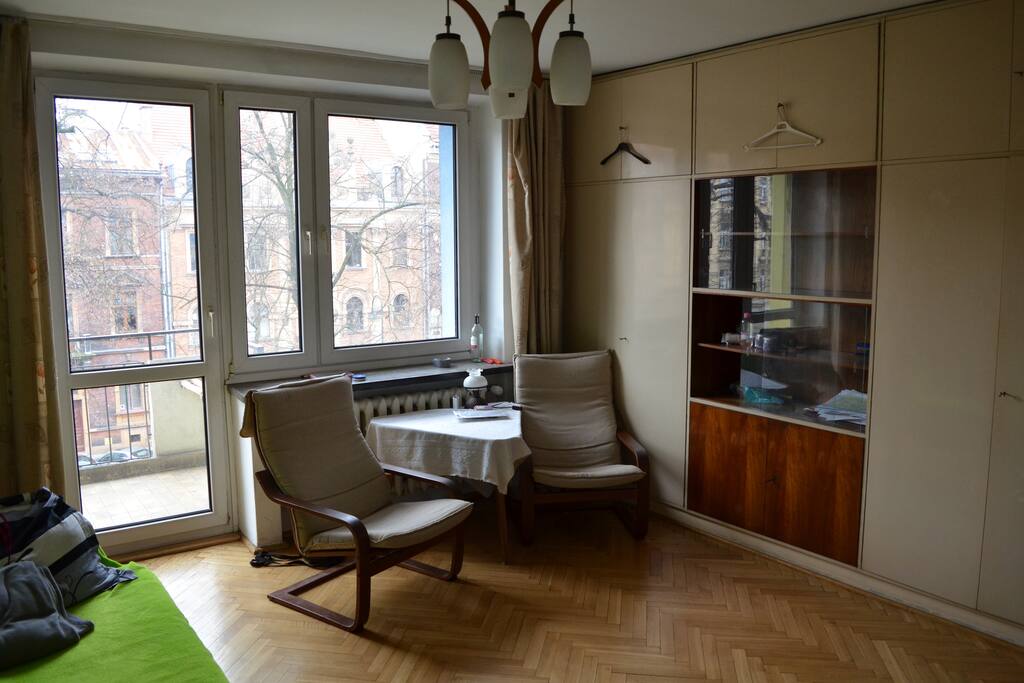 Bedroom 1/living room