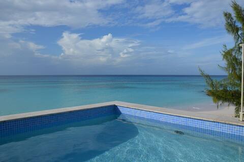 Luxury beachfront 6 bedroom villa.