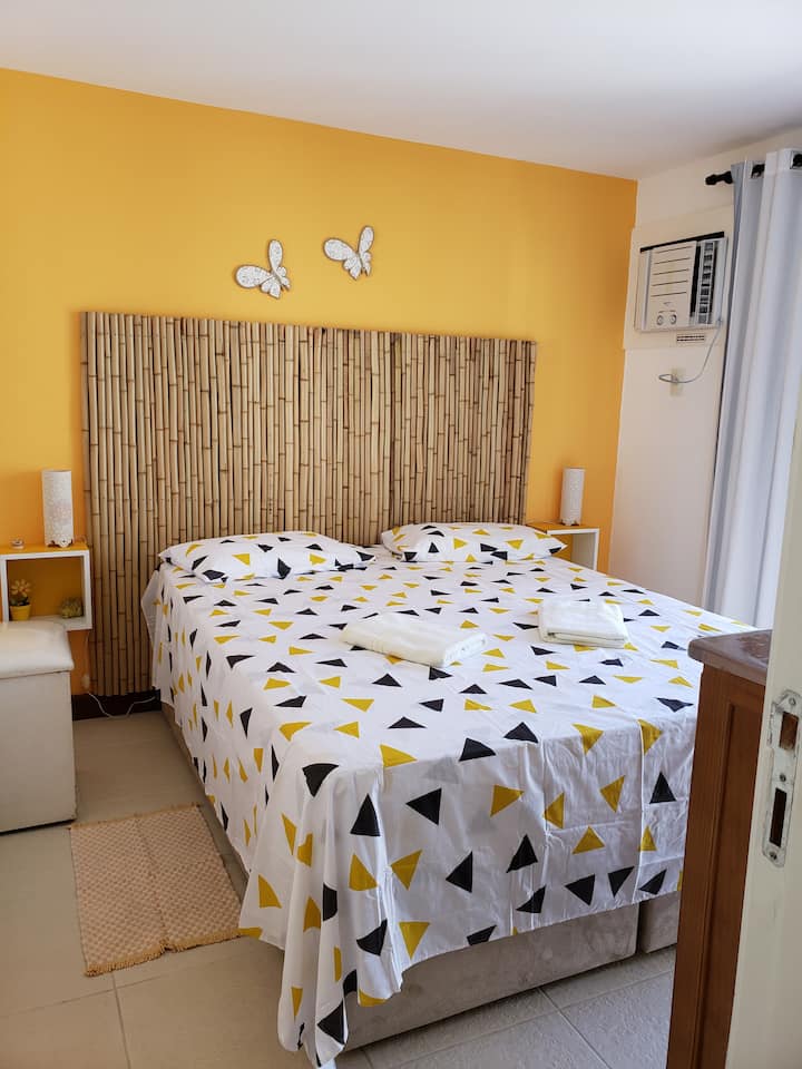 Drugi šarmantni apartman s bračnim krevetom.