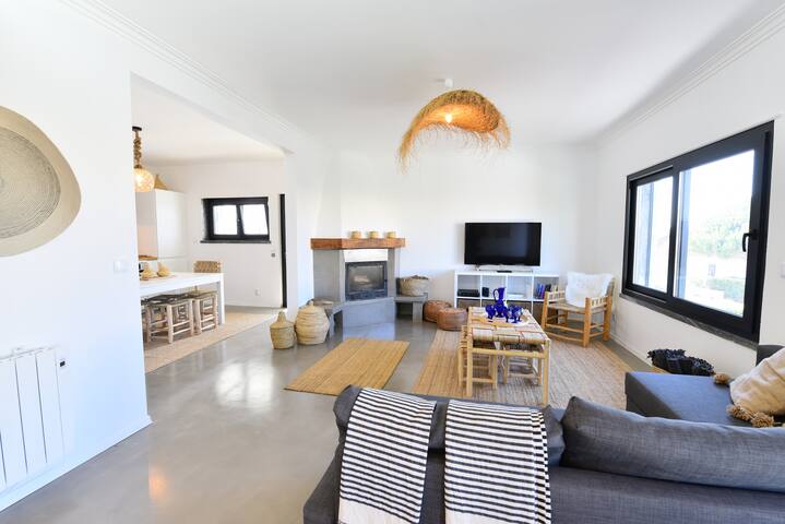 Ribeira D’Ilhas Surfhouse gallery image 4