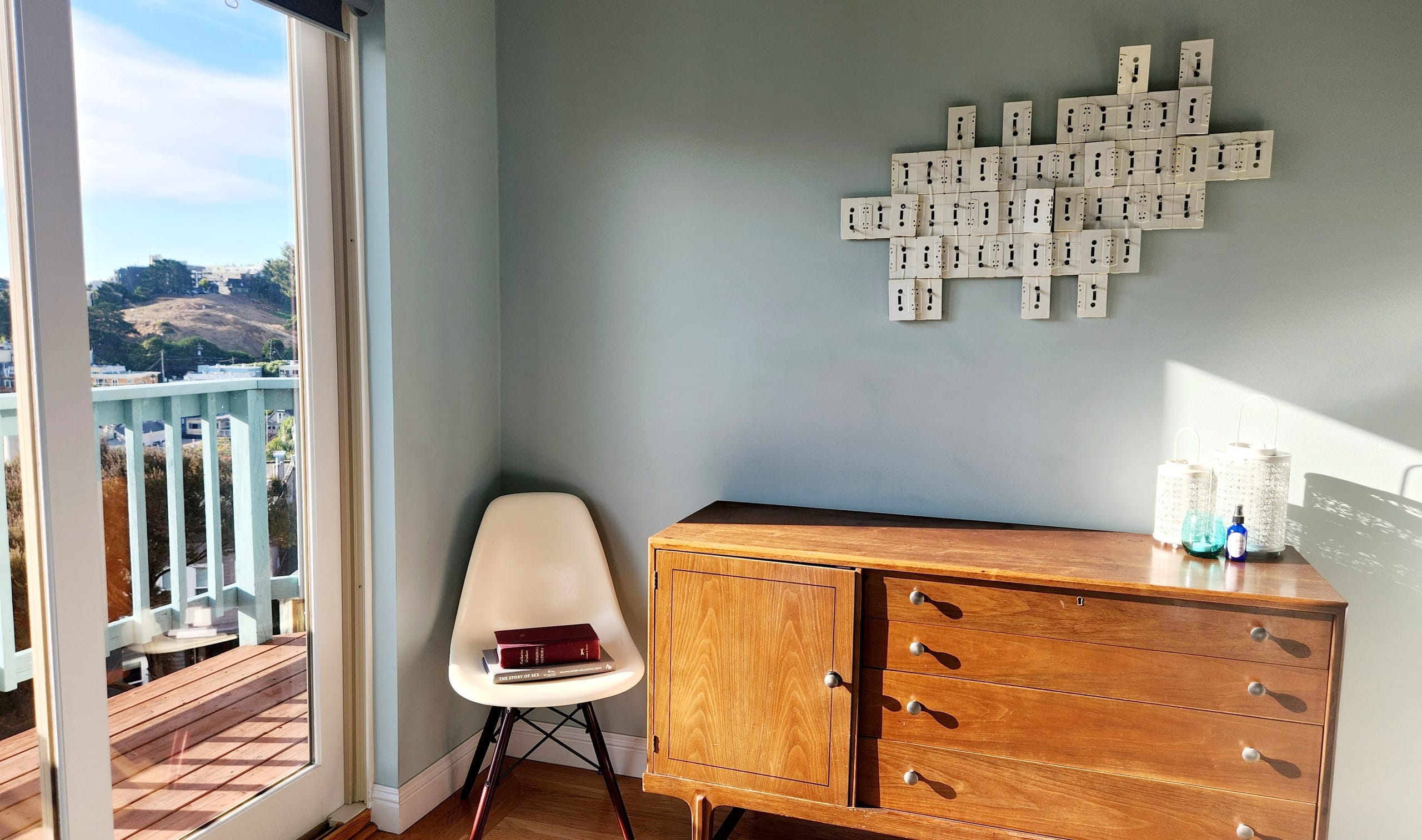 Home in San Francisco · ★4.95 · 2 bedrooms · 2 beds · 1 bath - Image 12