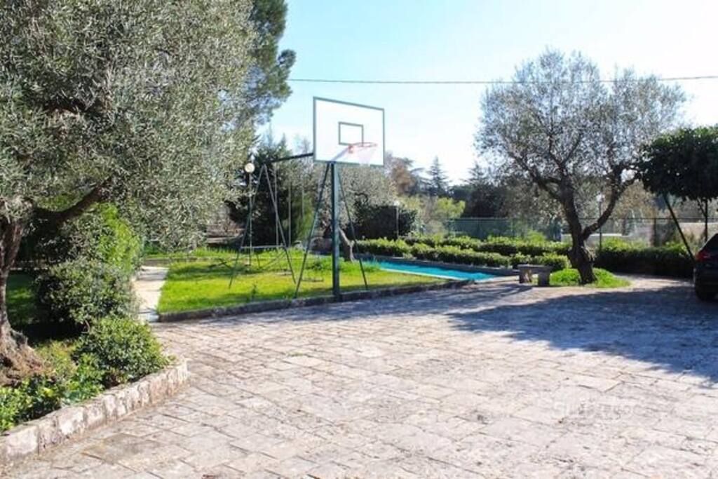 CAMPO MINIBASKET e BOCCE - ANGOLO GIOCHI