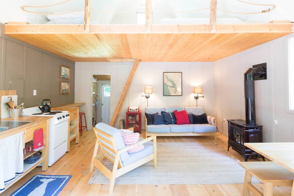 Compact space with style and everything you need during your stay.