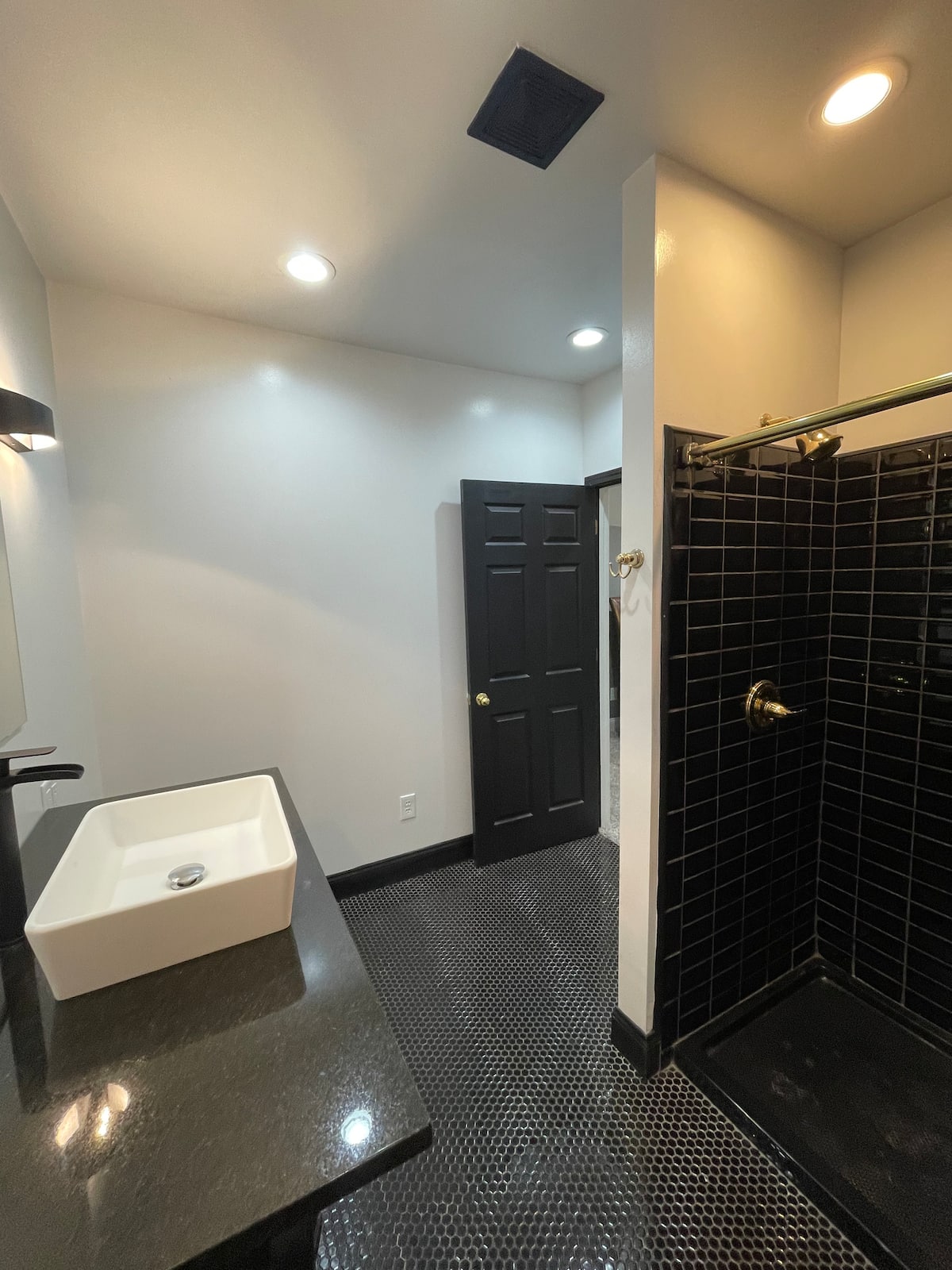 Country Club Estate — photo 22