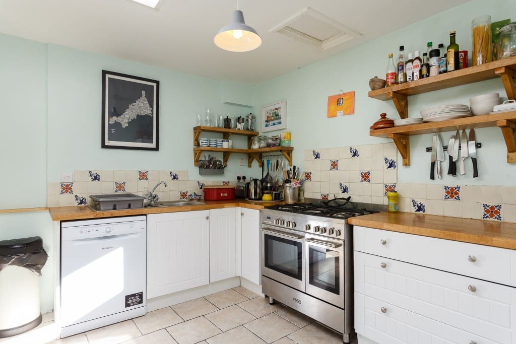 Fully equipped kitchen diner