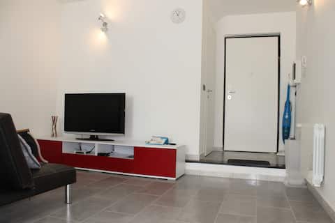 Popular Airbnb listing: Alassio center villa with private parking space in Alassio