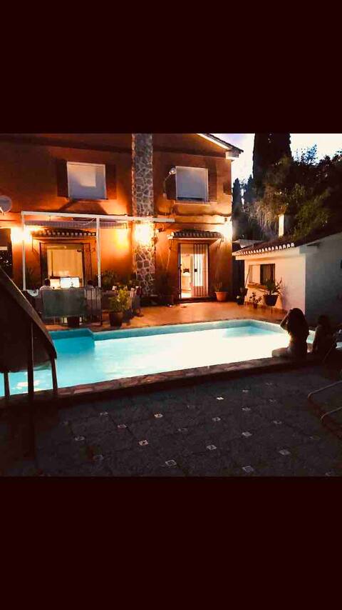 VILLA HUETOR , chalet cerca de Sierra Nevada