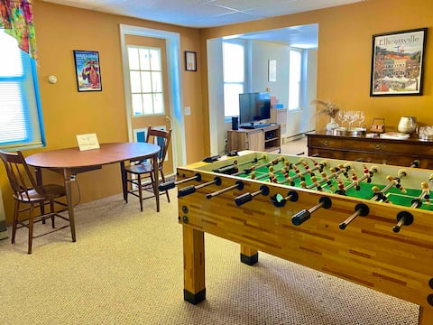 Amazing Location! - Steps to Town - Foosball Table