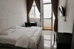 Guest+suite+in+Medan+Sunggal+%C2%B7+%E2%98%853.80+%C2%B7+1+bedroom+%C2%B7+1+bed+%C2%B7+1+bath