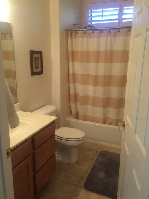 Private bath/shower